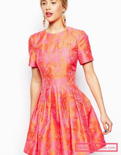 Belles robes courtes année 2019-2020 - photo